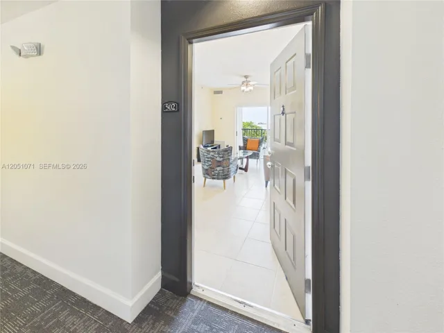 Entry 5th Floor