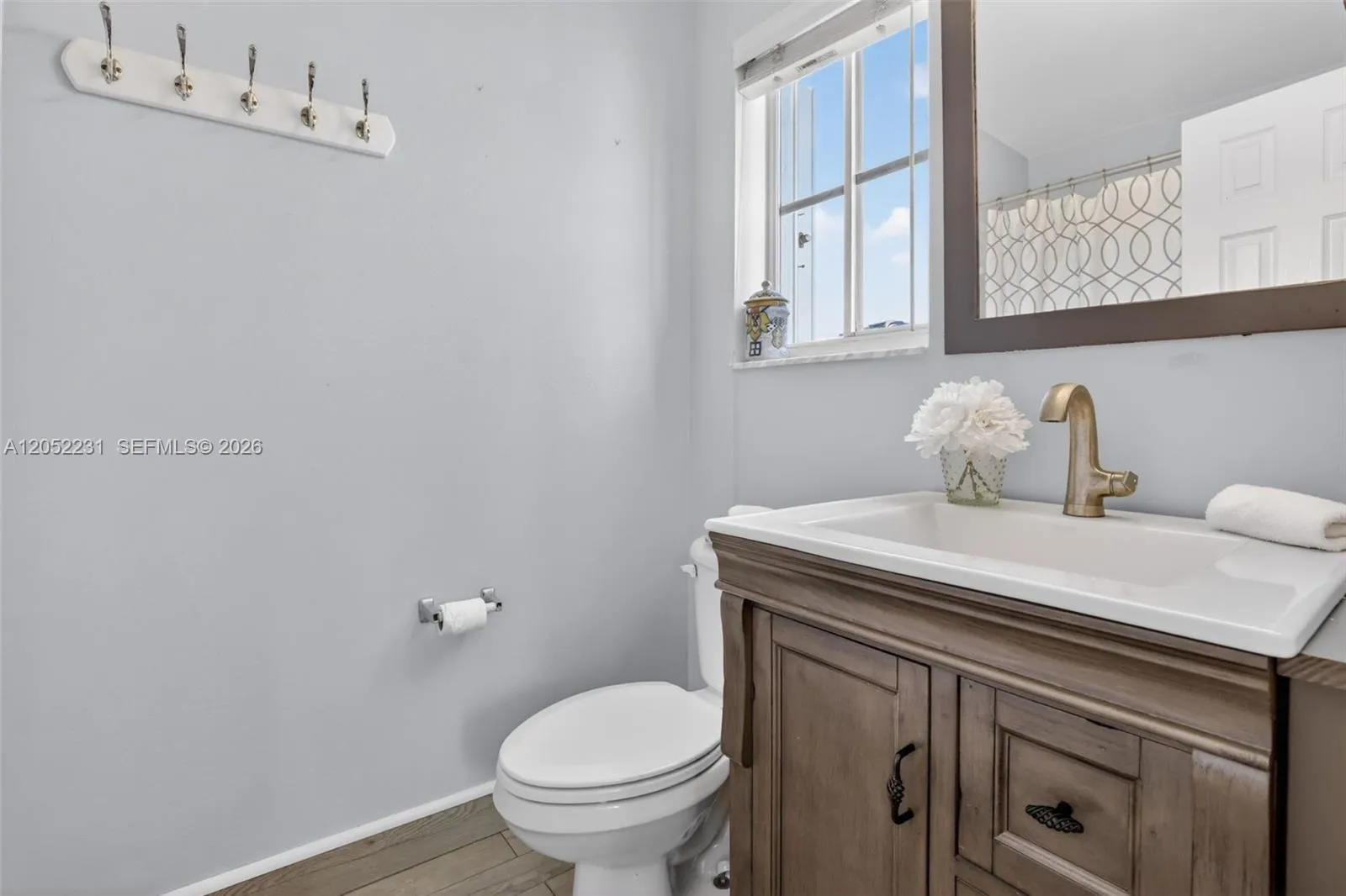 2nd BATHROOM
