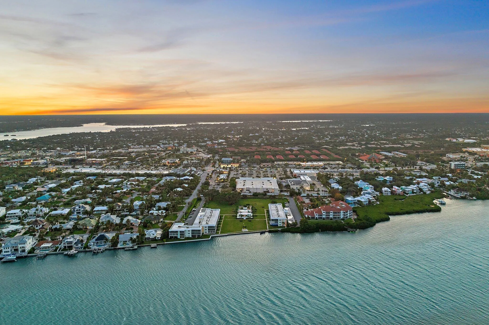 008-100WaterwayRd-E305-Tequesta-SMALL