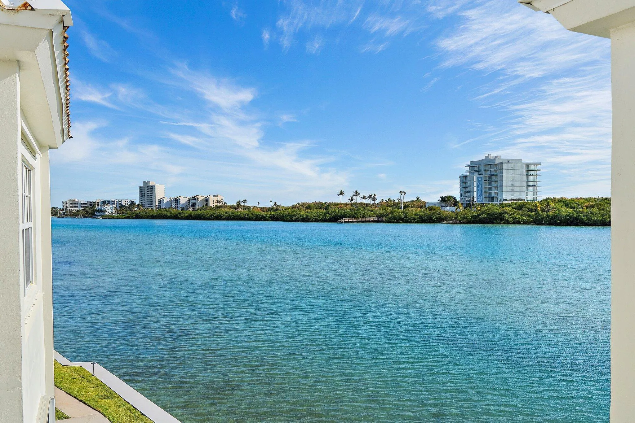 005-100WaterwayRd-E305-Tequesta-SMALL
