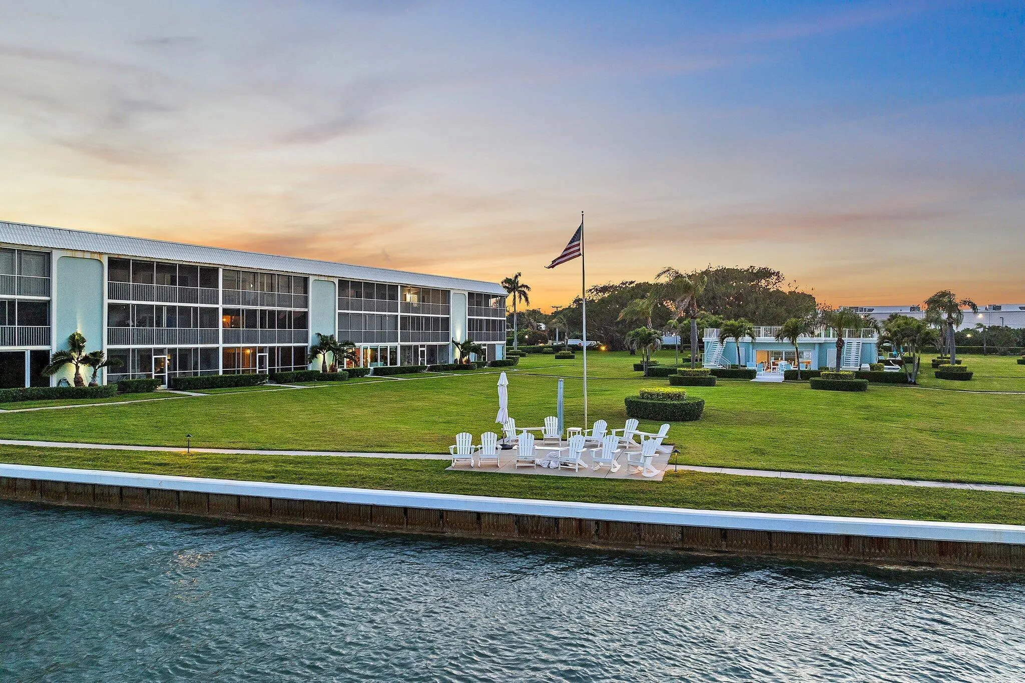 013-100WaterwayRd-E305-Tequesta-SMALL