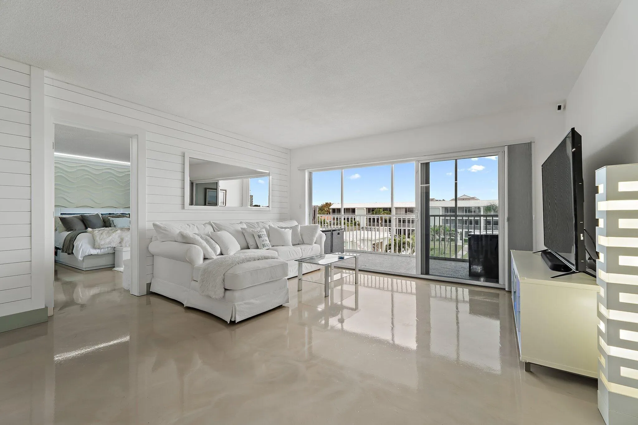 020-100WaterwayRd-E305-Tequesta-SMALL
