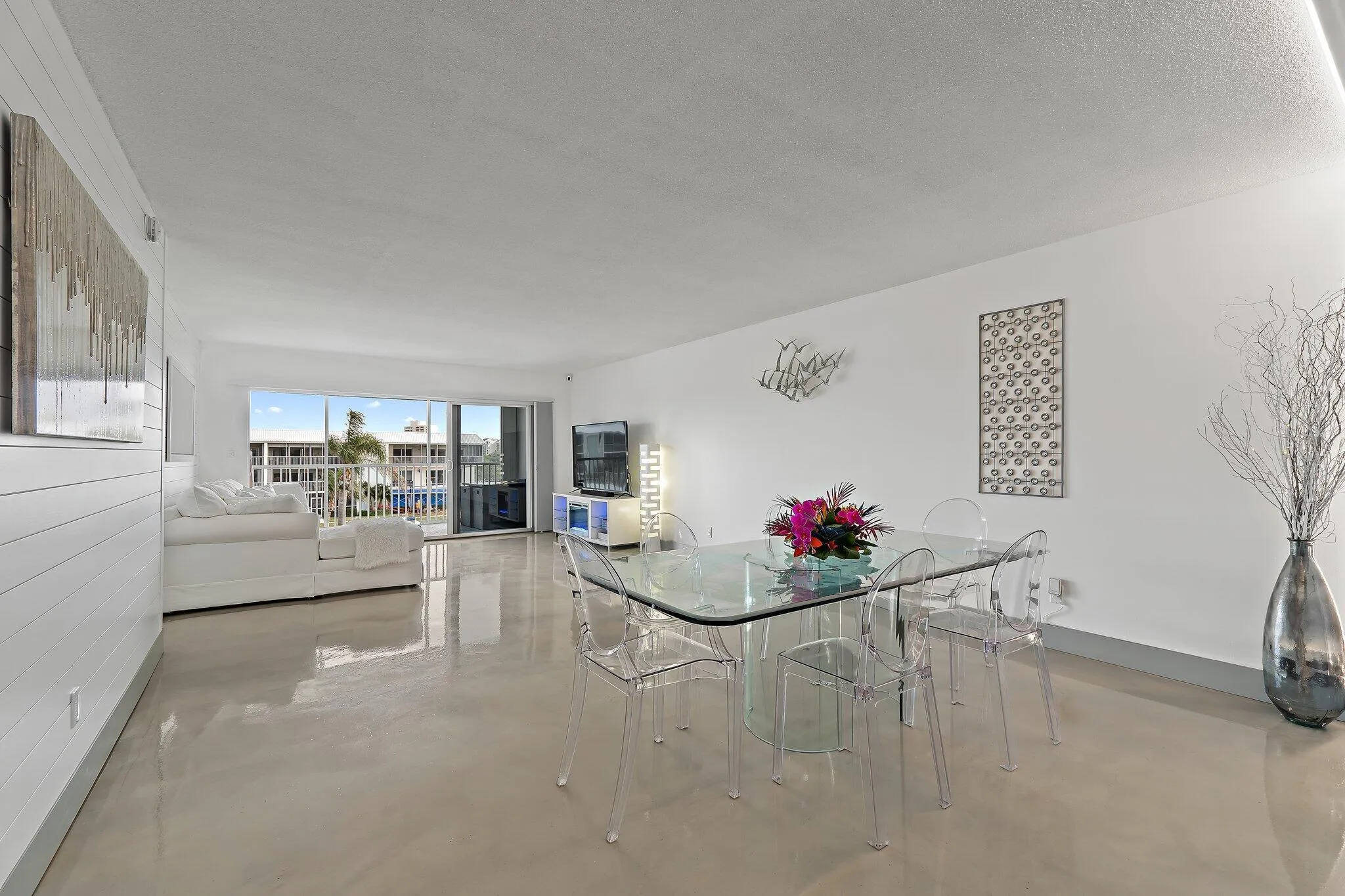 016-100WaterwayRd-E305-Tequesta-SMALL