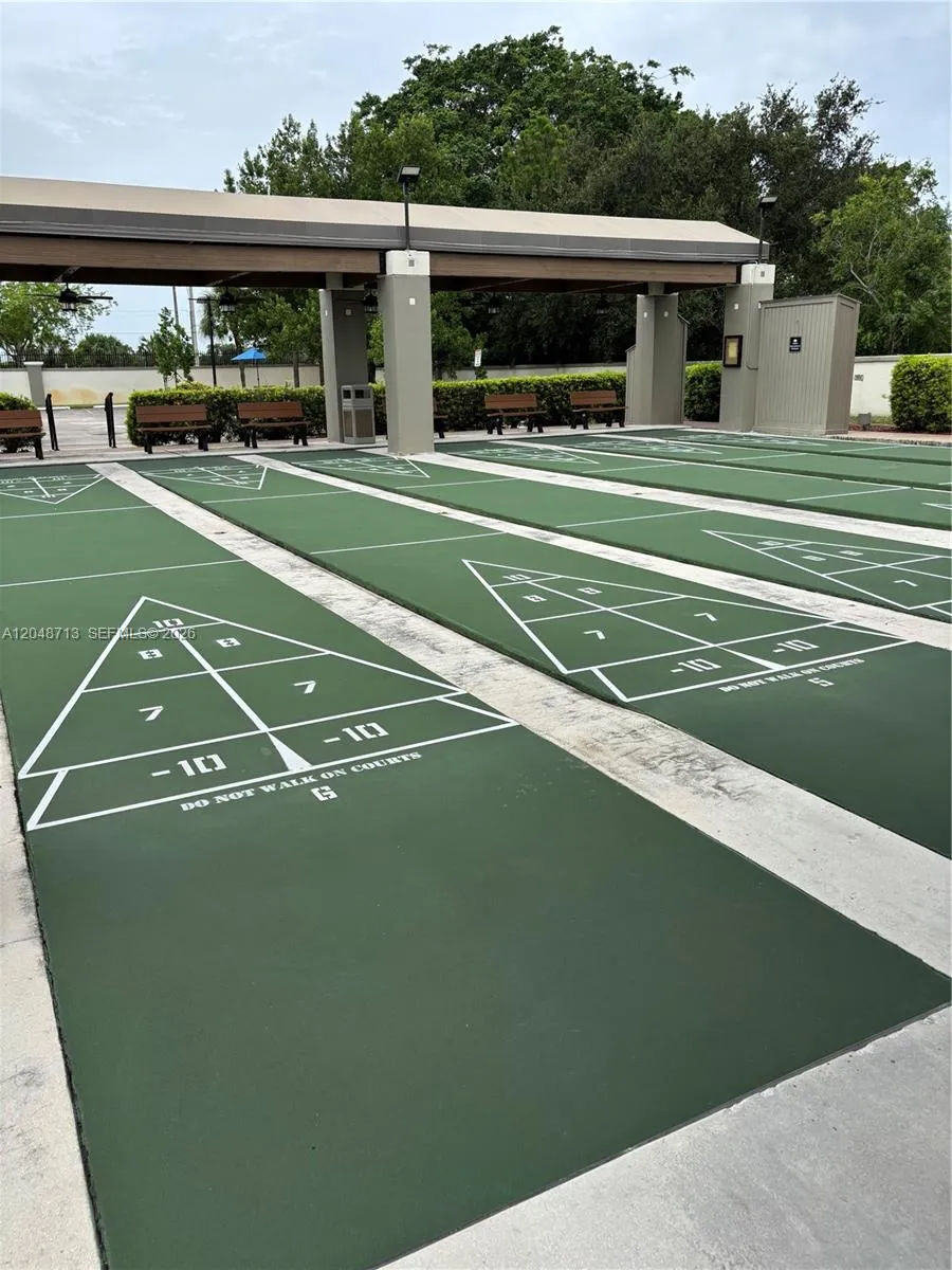 Shuffle board area