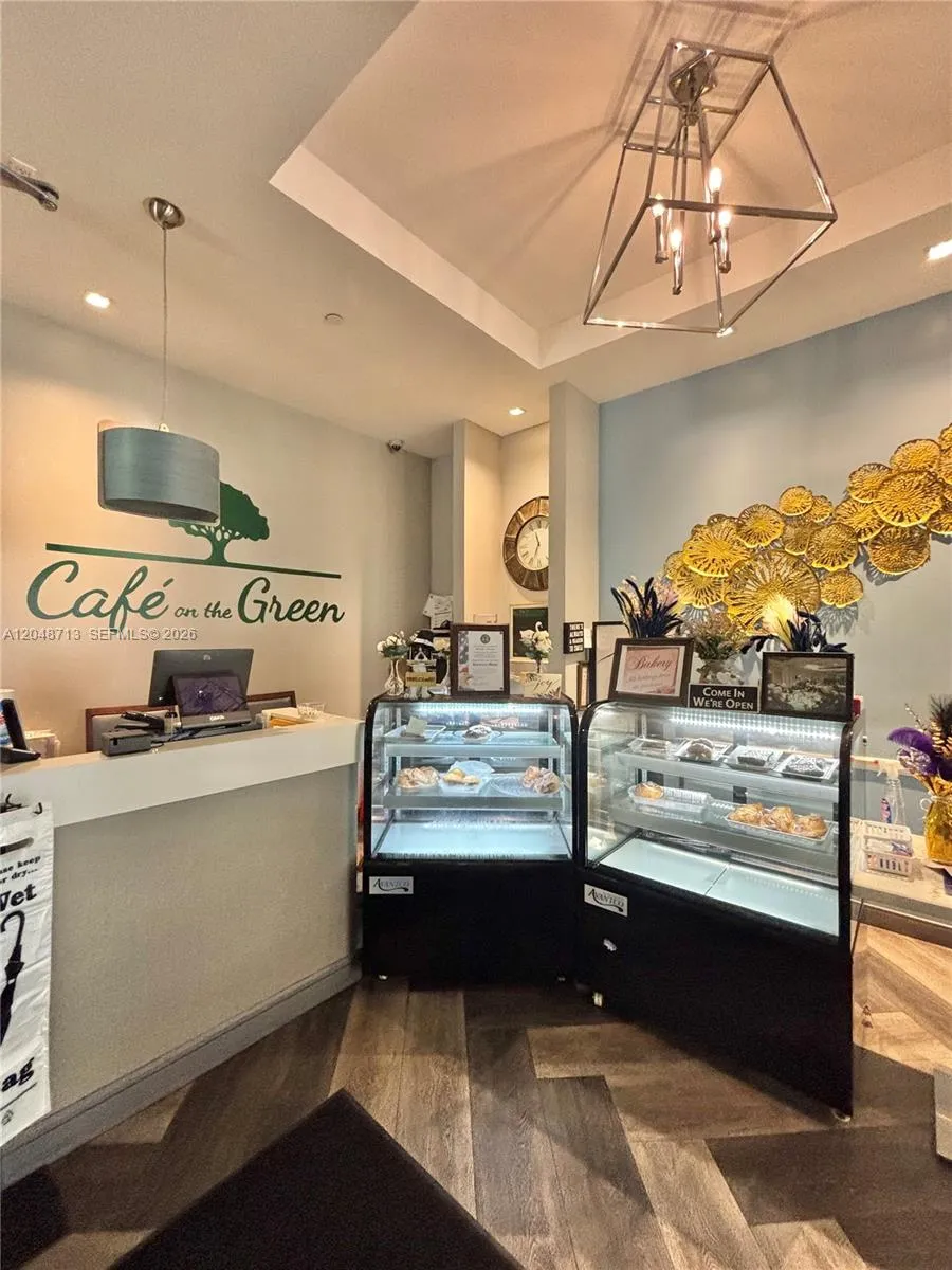 Country club cafe