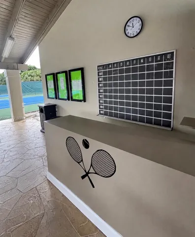Tennis Pro-Desk & Office