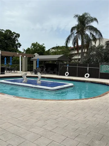 Walk pool