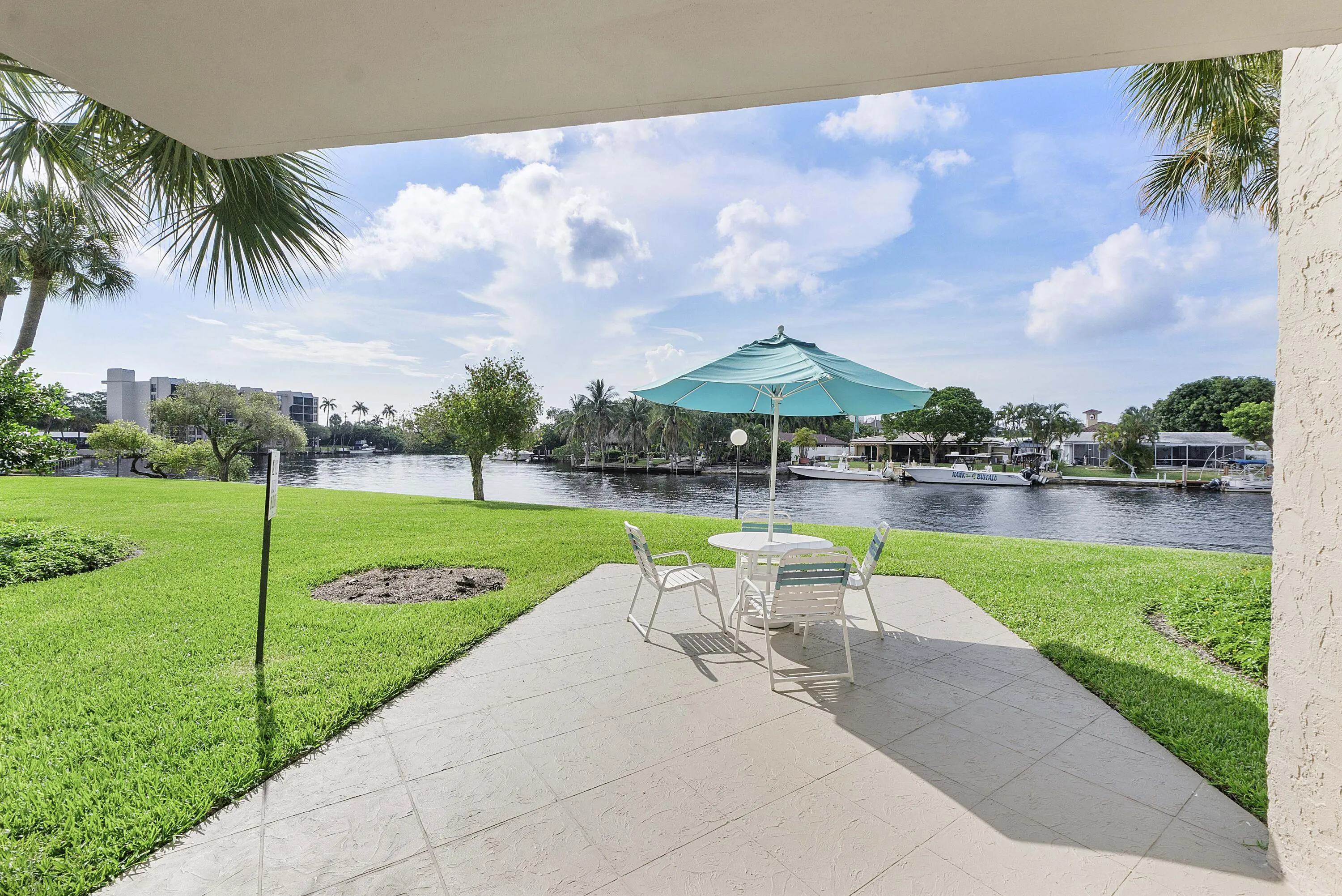 13 Royal Palm Way u503_017