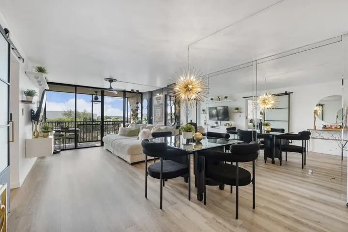 13 Royal Palm Way u503_010