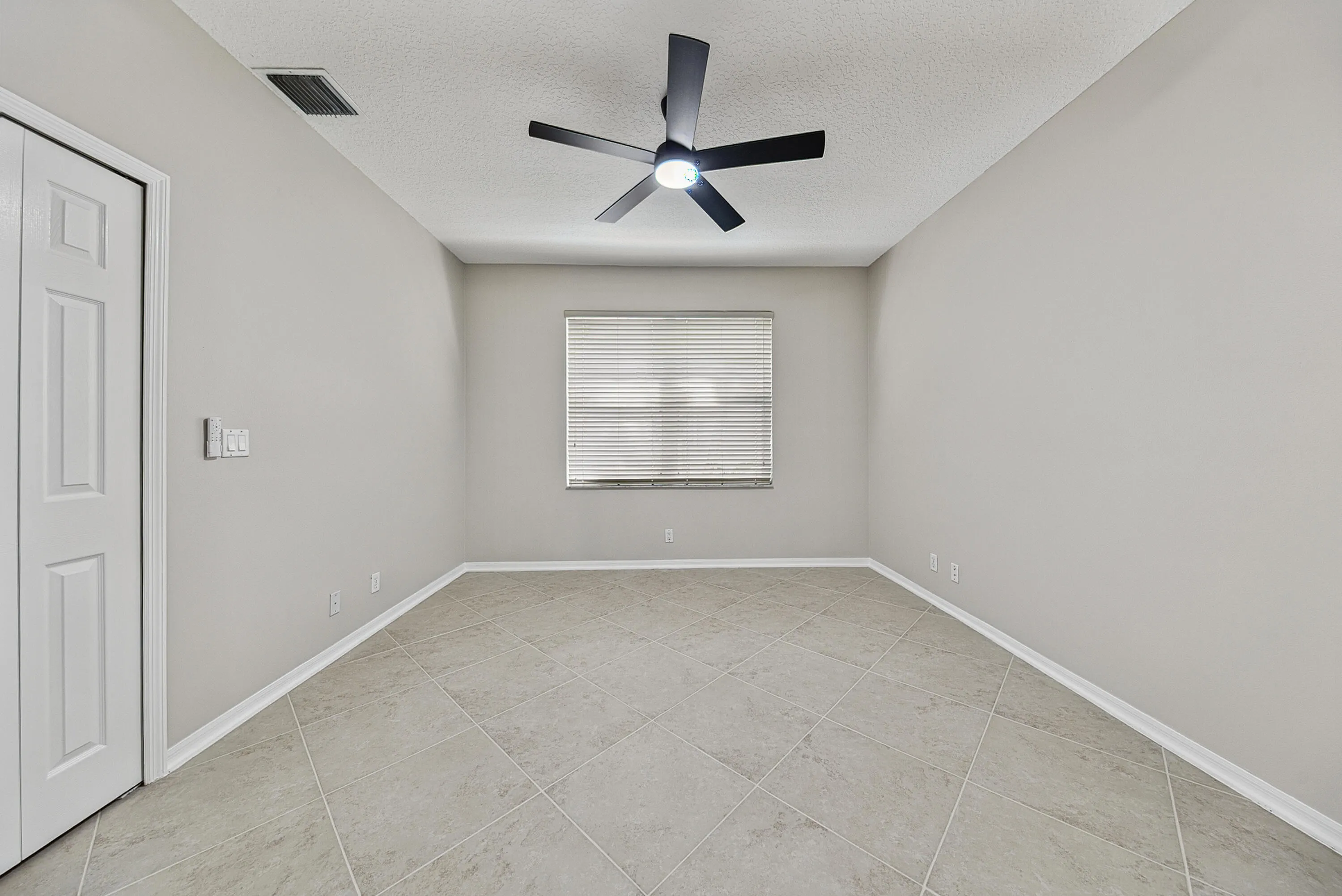3rd Bedroom Vacant