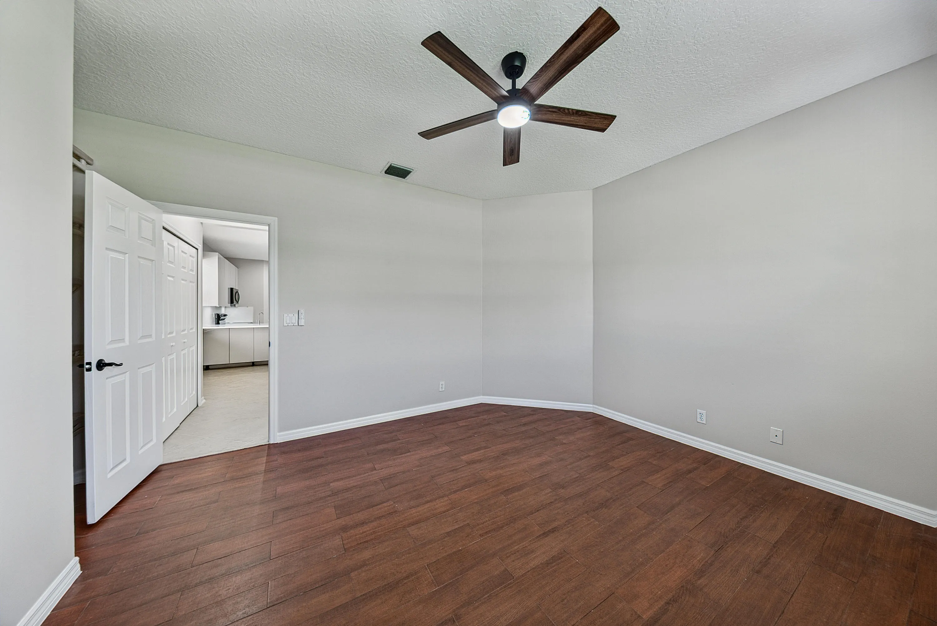 4th Bedroom vacant