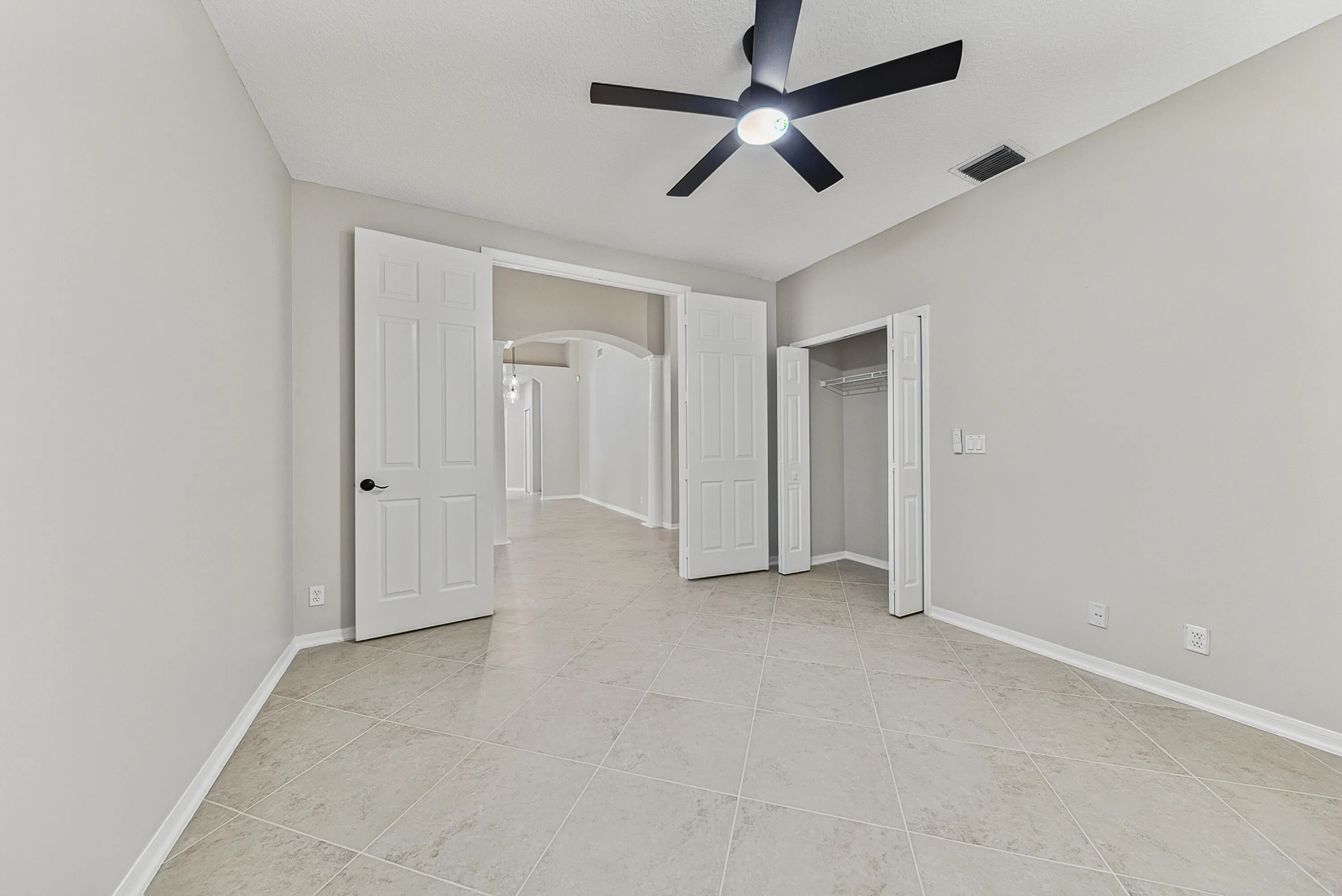 3rd bedroom Vacant
