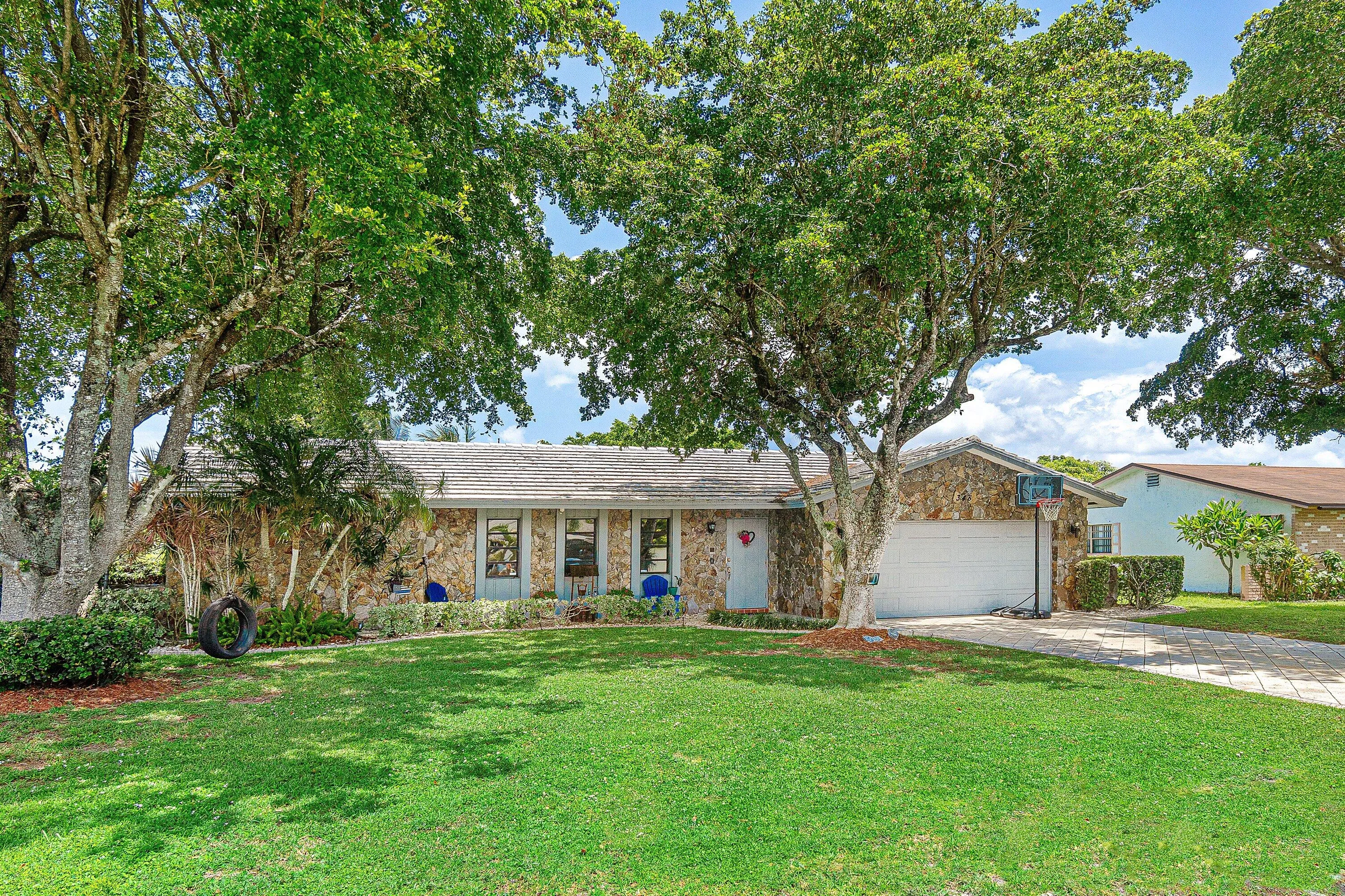 003-348SandpiperAvenue-RoyalPalmBeach-FL