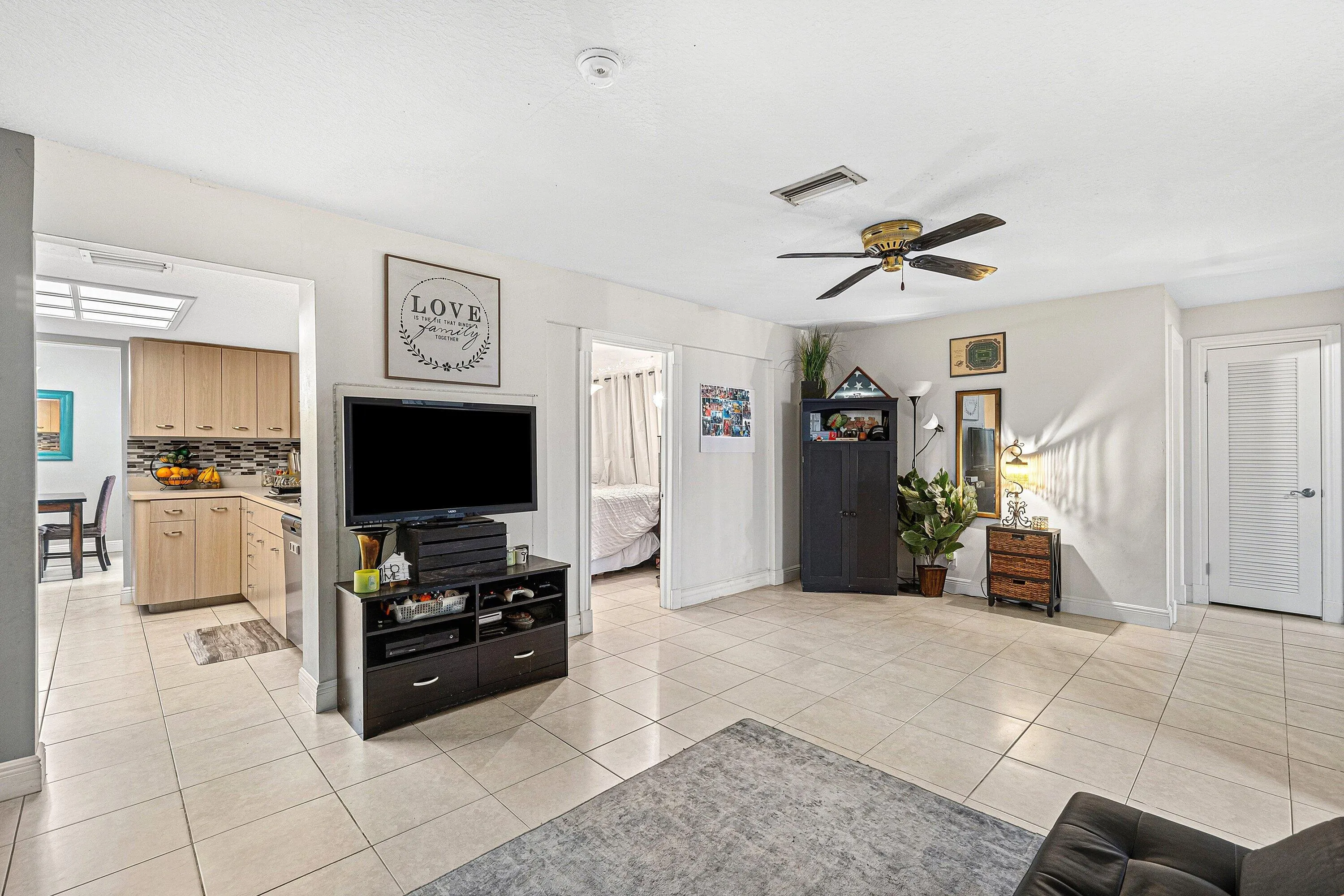 013-348SandpiperAvenue-RoyalPalmBeach-FL