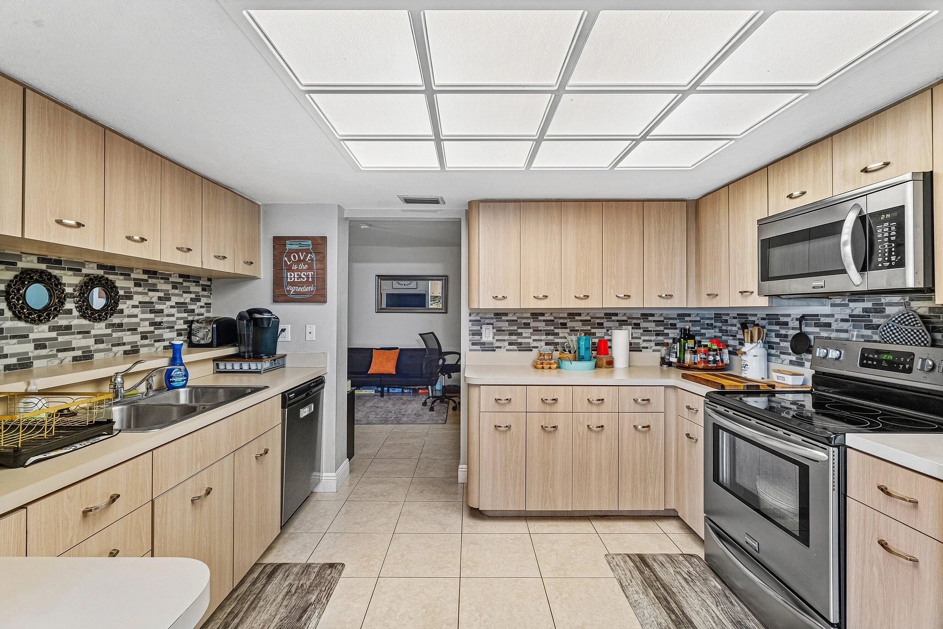 014-348SandpiperAvenue-RoyalPalmBeach-FL