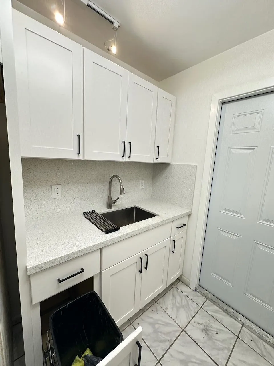 trash cabinet