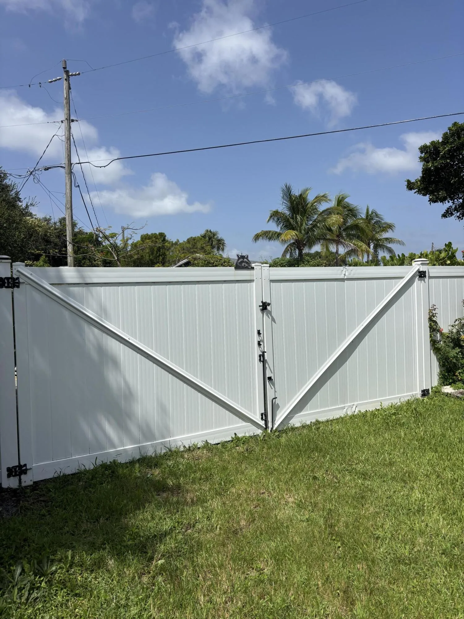 Ease of access, double gate