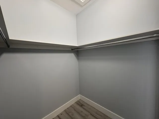 W CLOSET SPACE