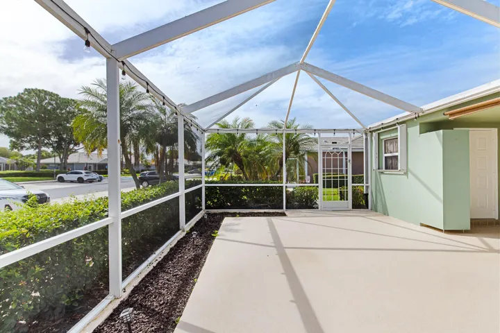 1220 NW Sun Terrace Circle-55
