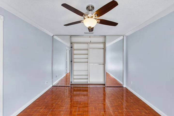 1220 NW Sun Terrace Circle-50