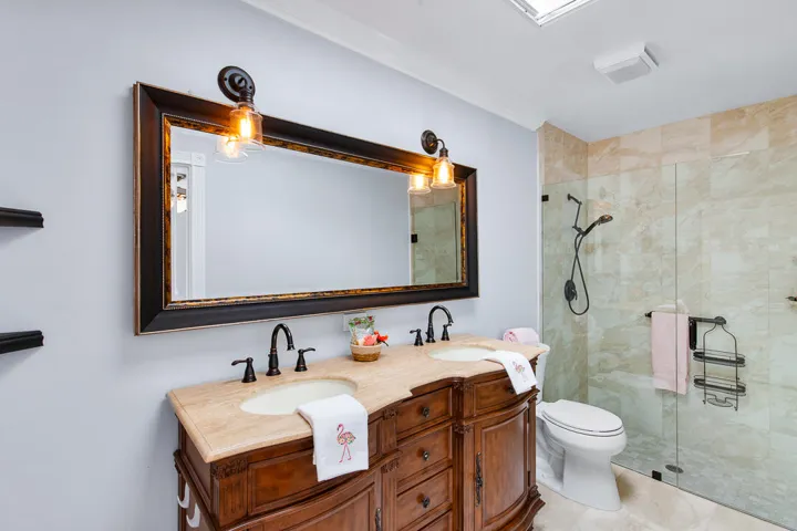 1220 NW Sun Terrace Circle-52