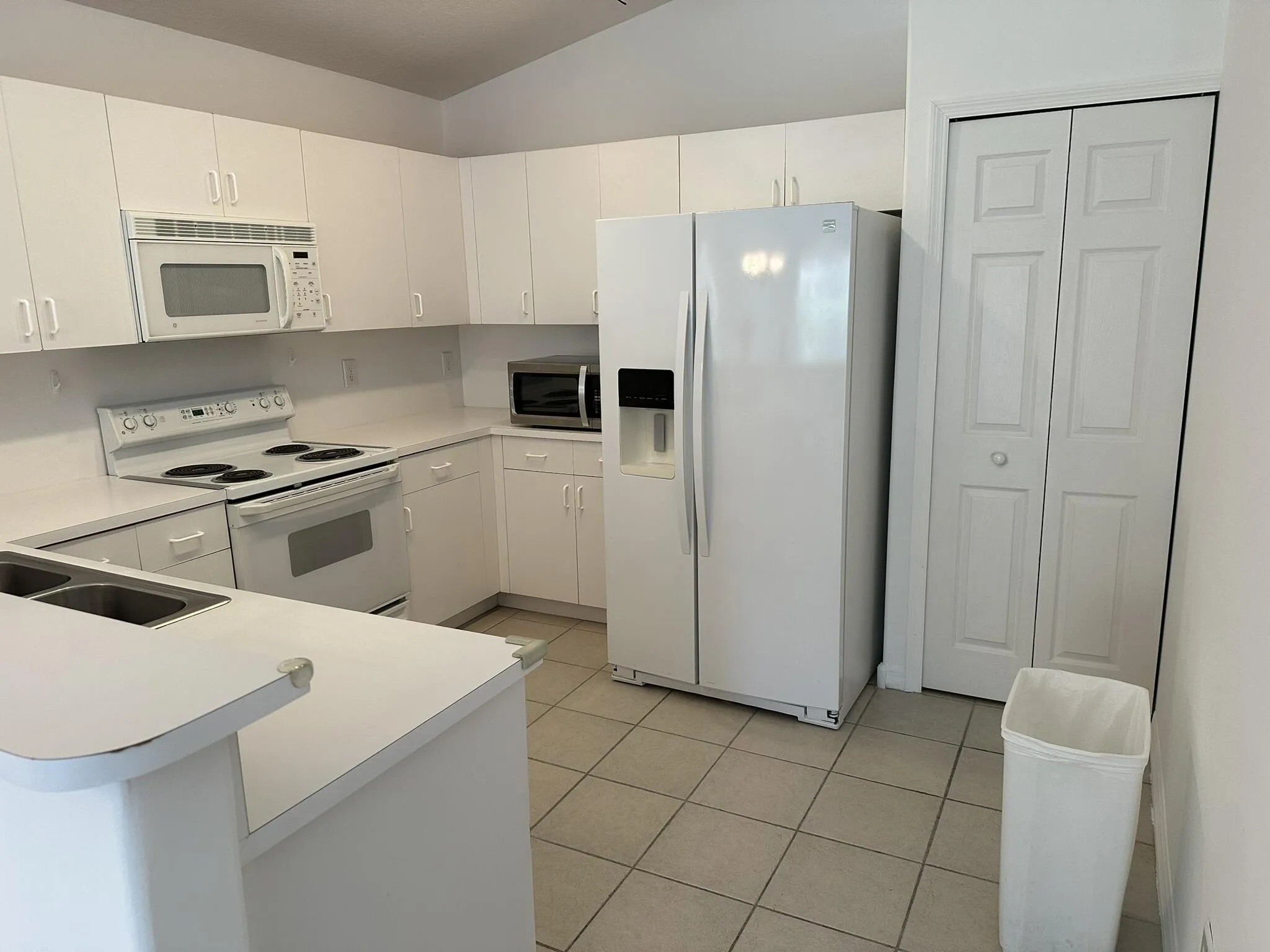 Mogel kitchen1