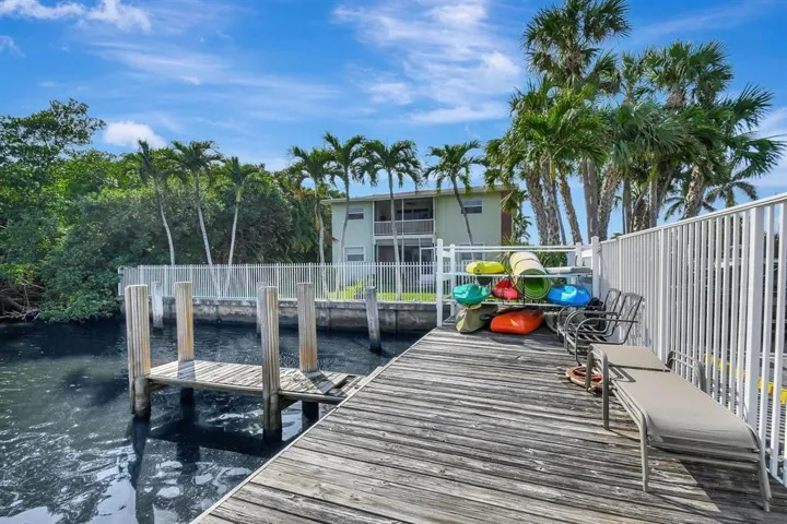 HH Dock