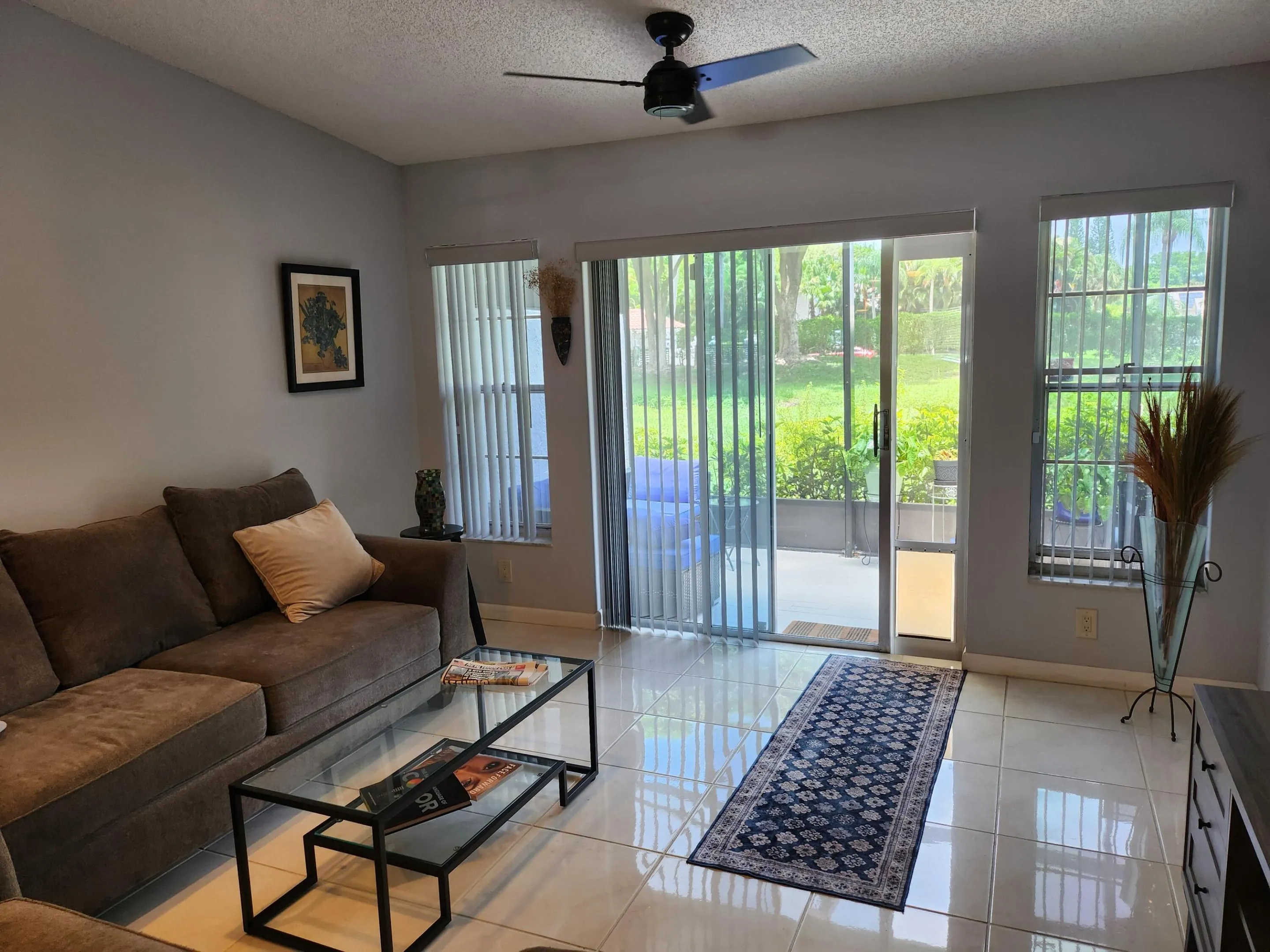 8951 SUNNYWOOD PL Boca living room3