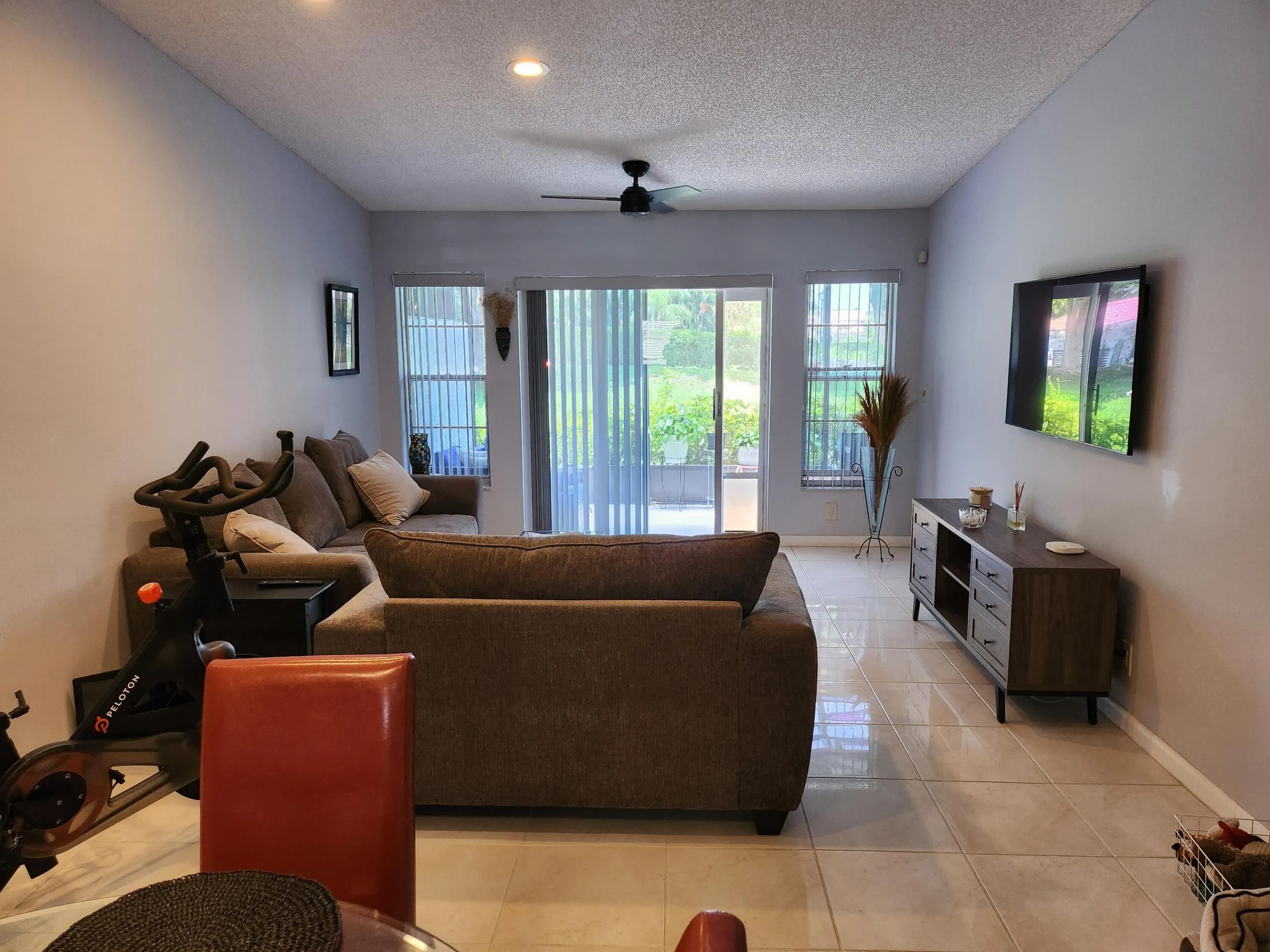 8951 SUNNYWOOD PL Boca living room6