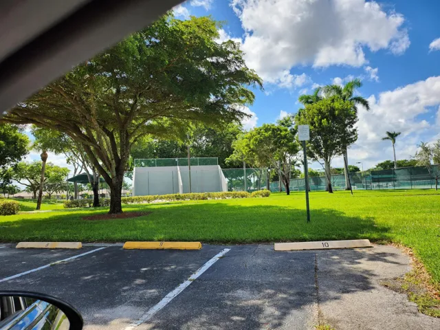 8625 Jasmine Way Boca Racquet Ball cts