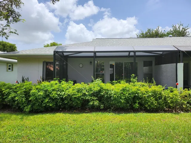 8951 SUNNYWOOD PL Boca back of home