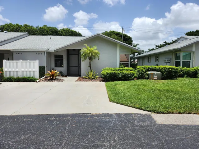 8951 SUNNYWOOD PL Boca front of home2