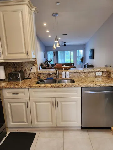 8951 SUNNYWOOD PL Boca kitchen7