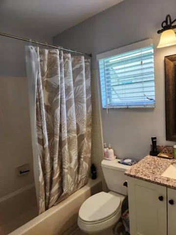8951 SUNNYWOOD PL Boca 2nd bathroom