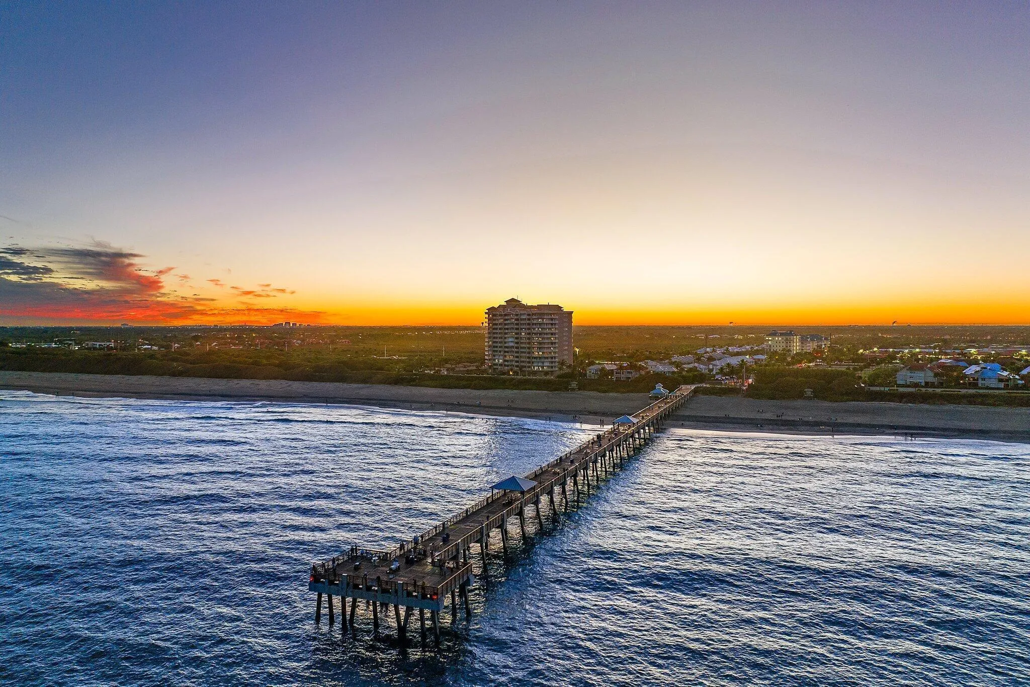 10 min drive to Juno Beach Fishing Pier