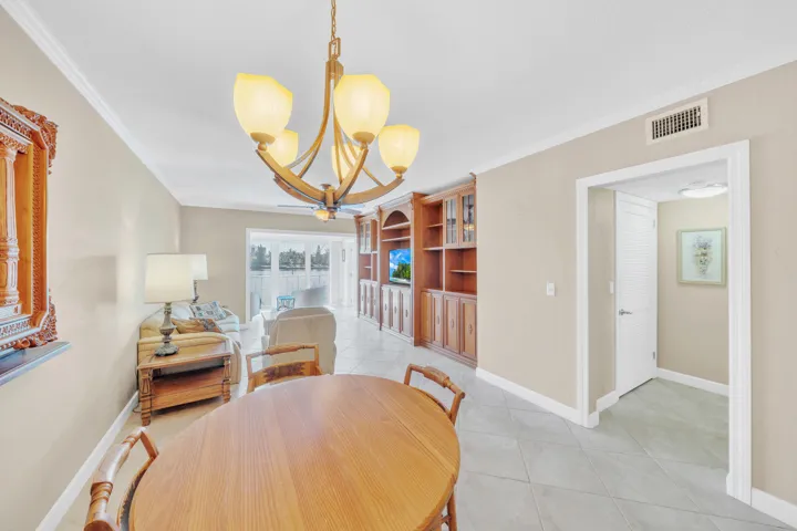7 Dining Area
