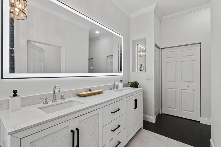 Ensuite Double Vanity