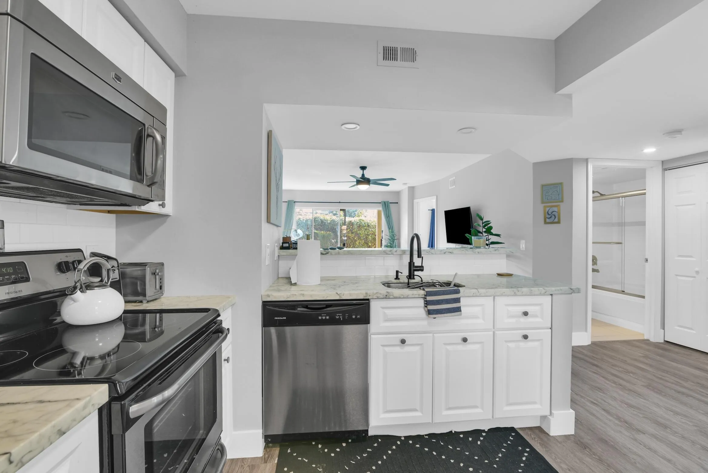 1030 Lake Shore Dr 103 West Palm Beach -