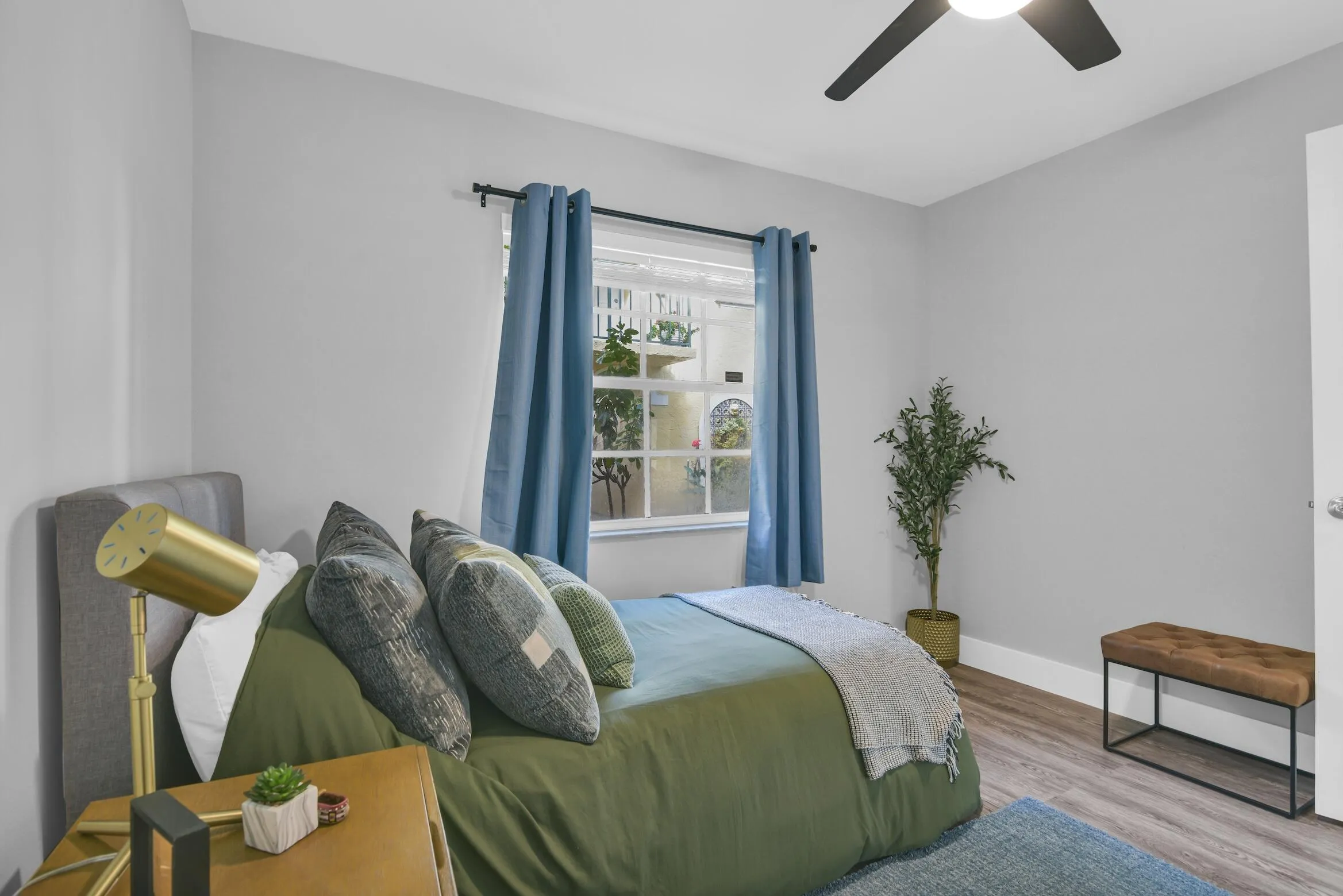 1030 Lake Shore Dr 103 West Palm Beach -