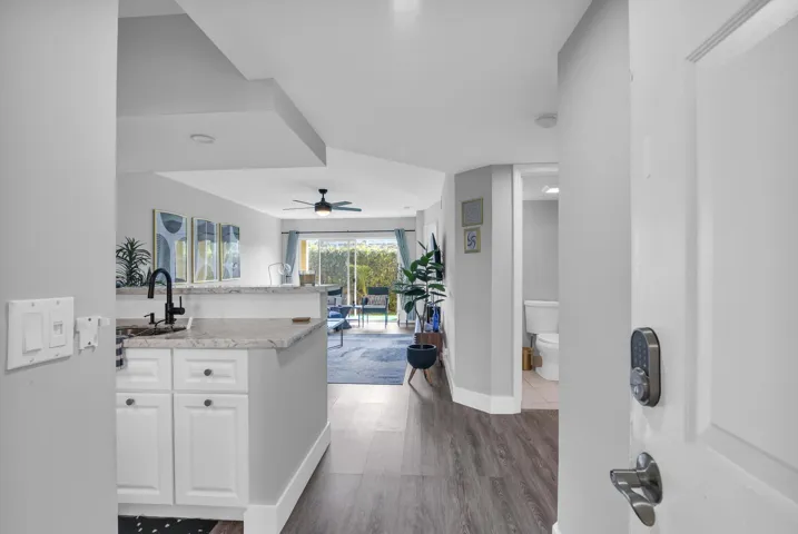 1030 Lake Shore Dr 103 West Palm Beach -