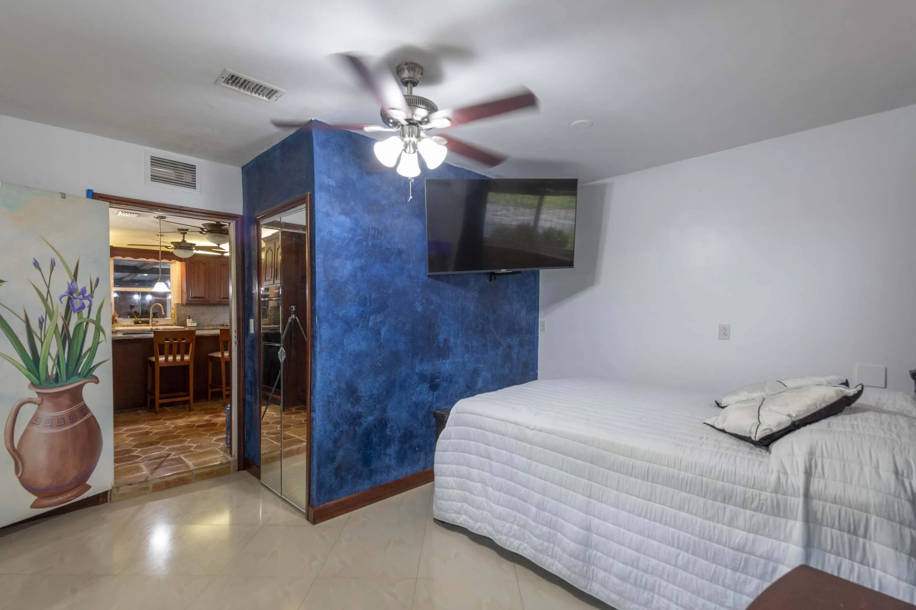 1st bedroom