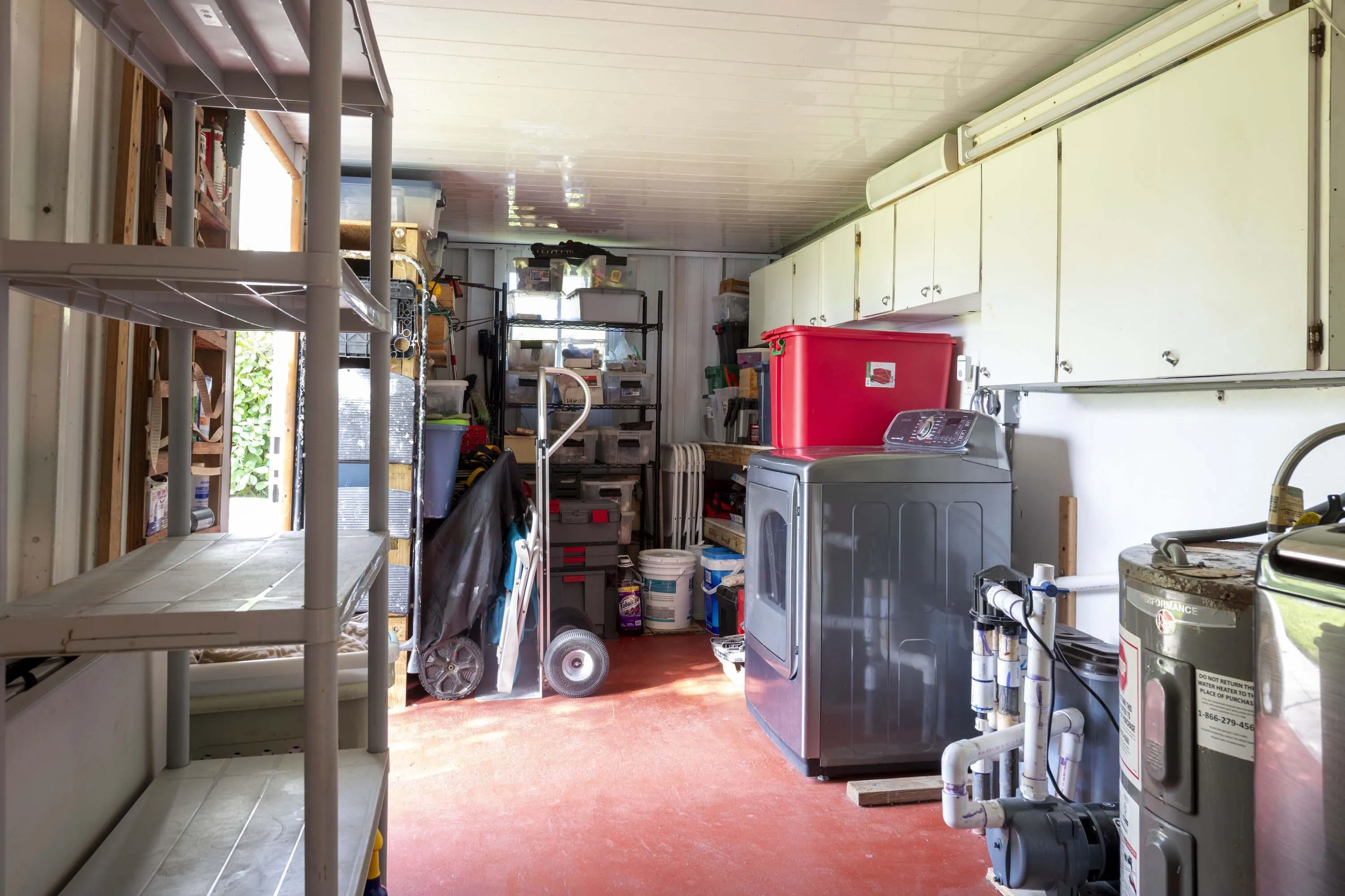 Laundry / utility room