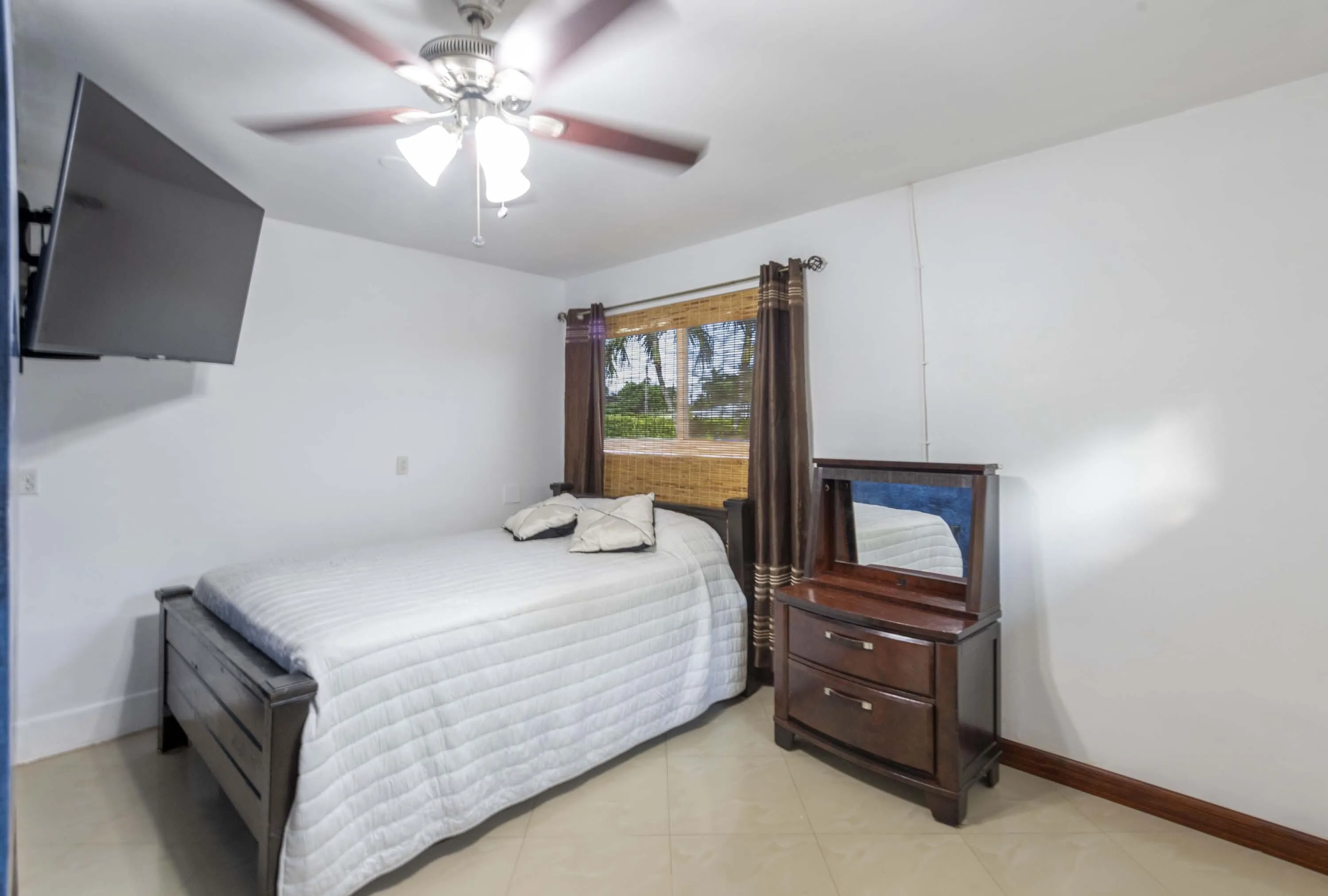 1st bedroom