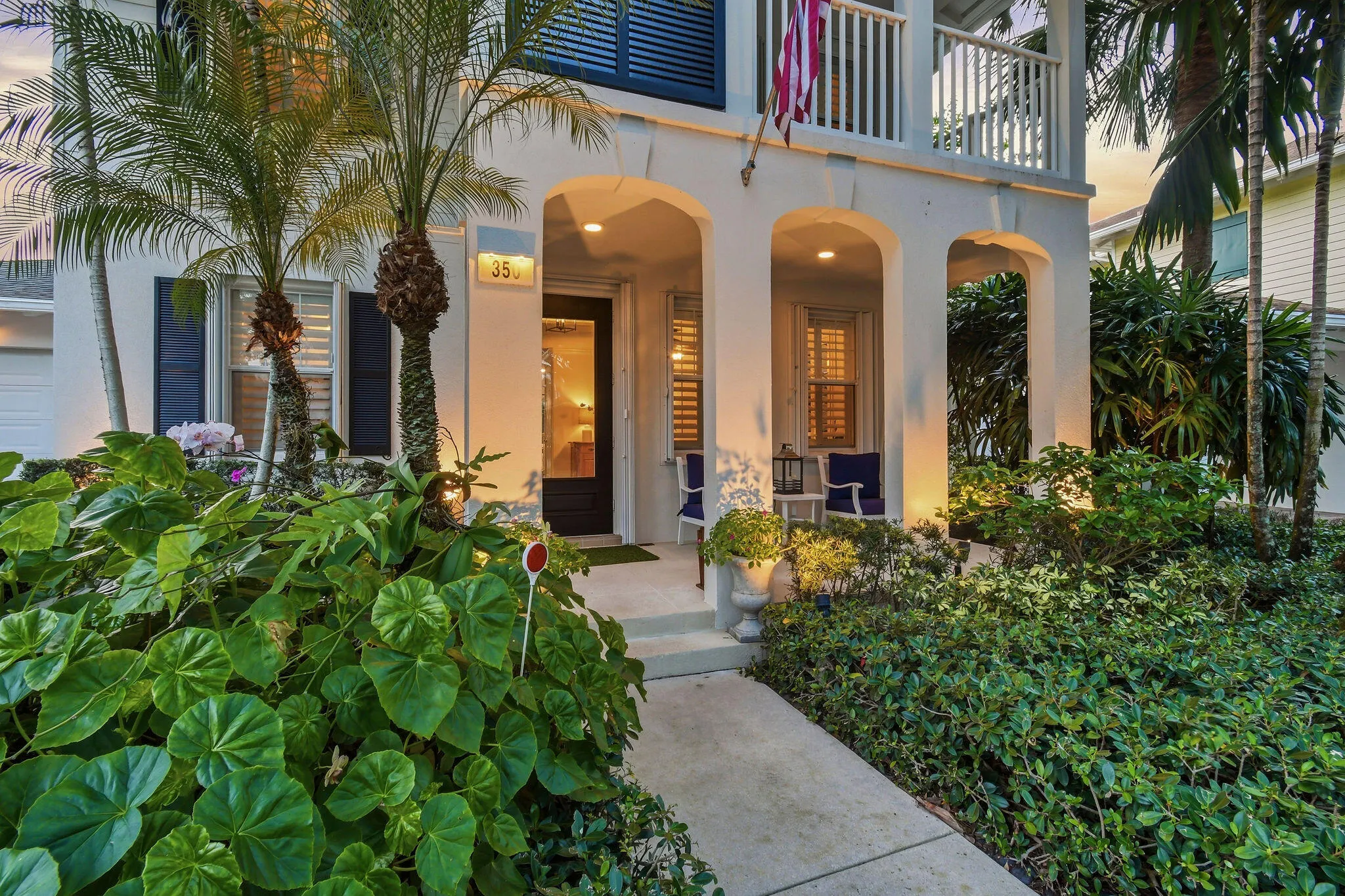 350CaravelleDr-Twilights(2)