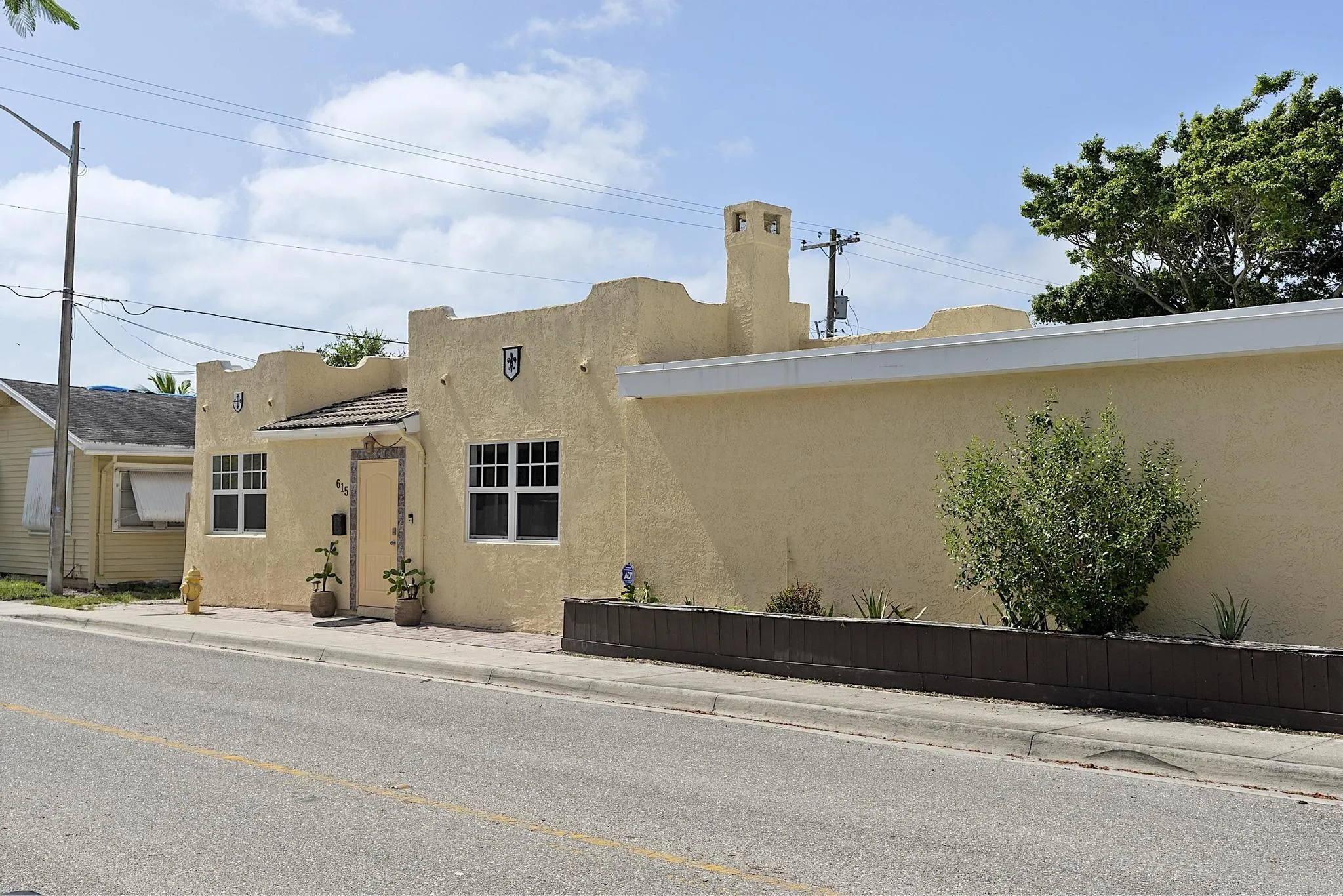615 7th ave N - - 004