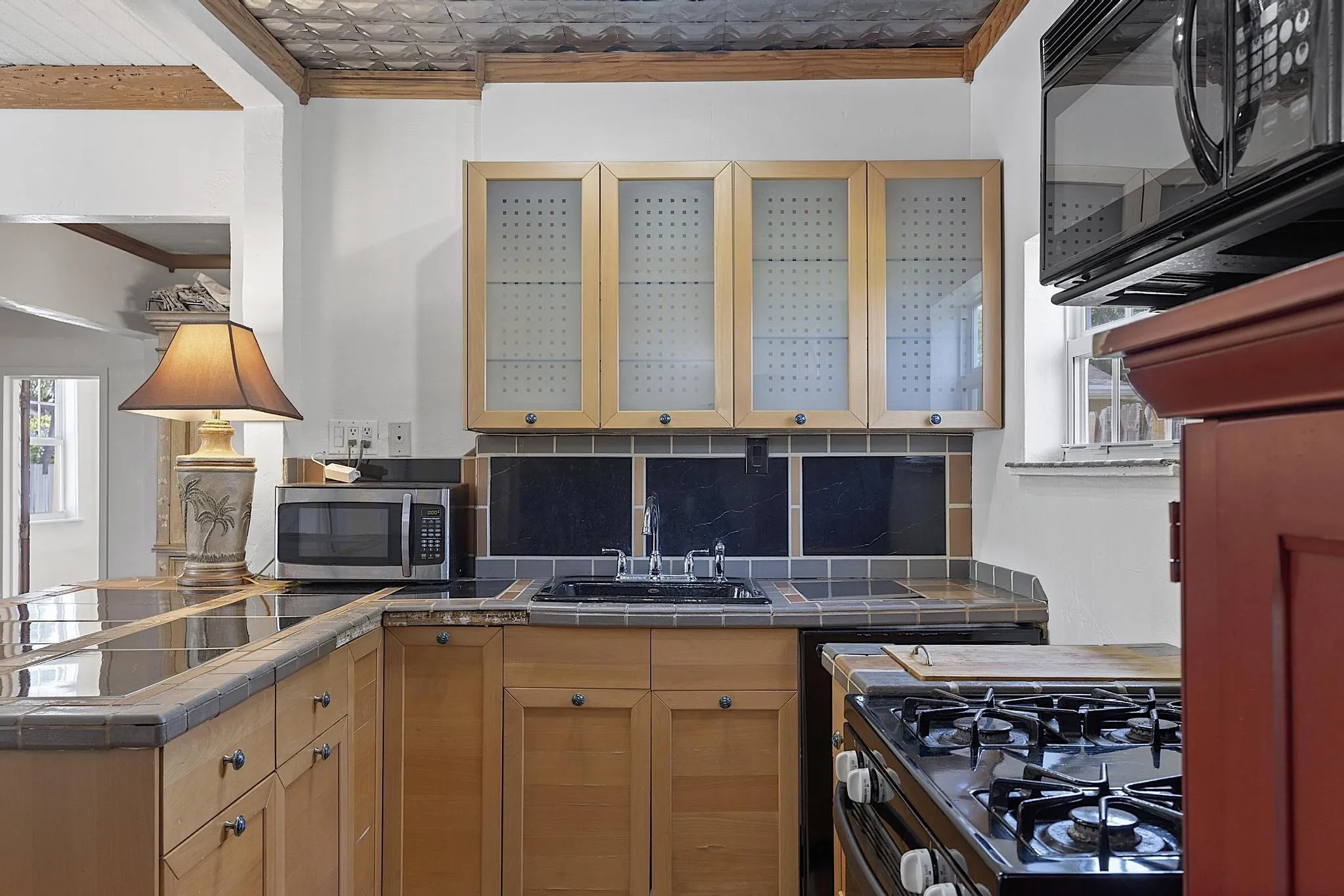 615 7th ave N - - 019