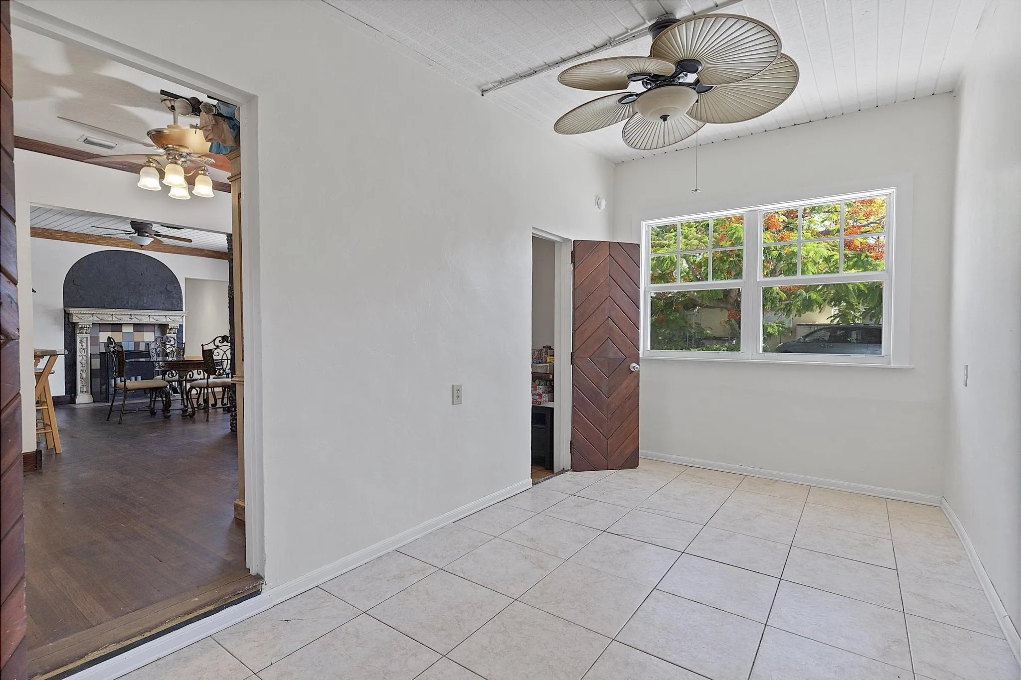 615 7th ave N - - 012