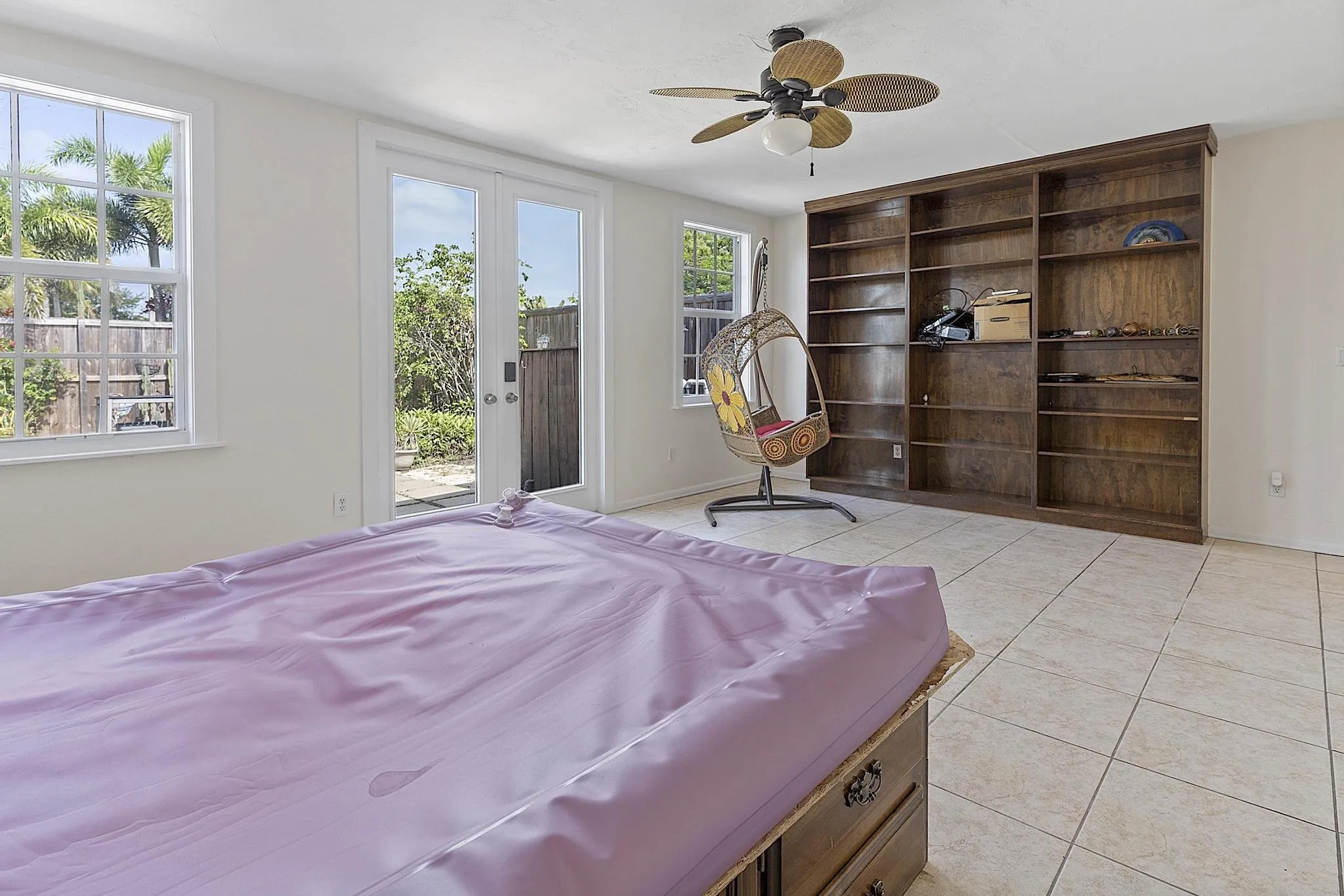 615 7th ave N - - 029