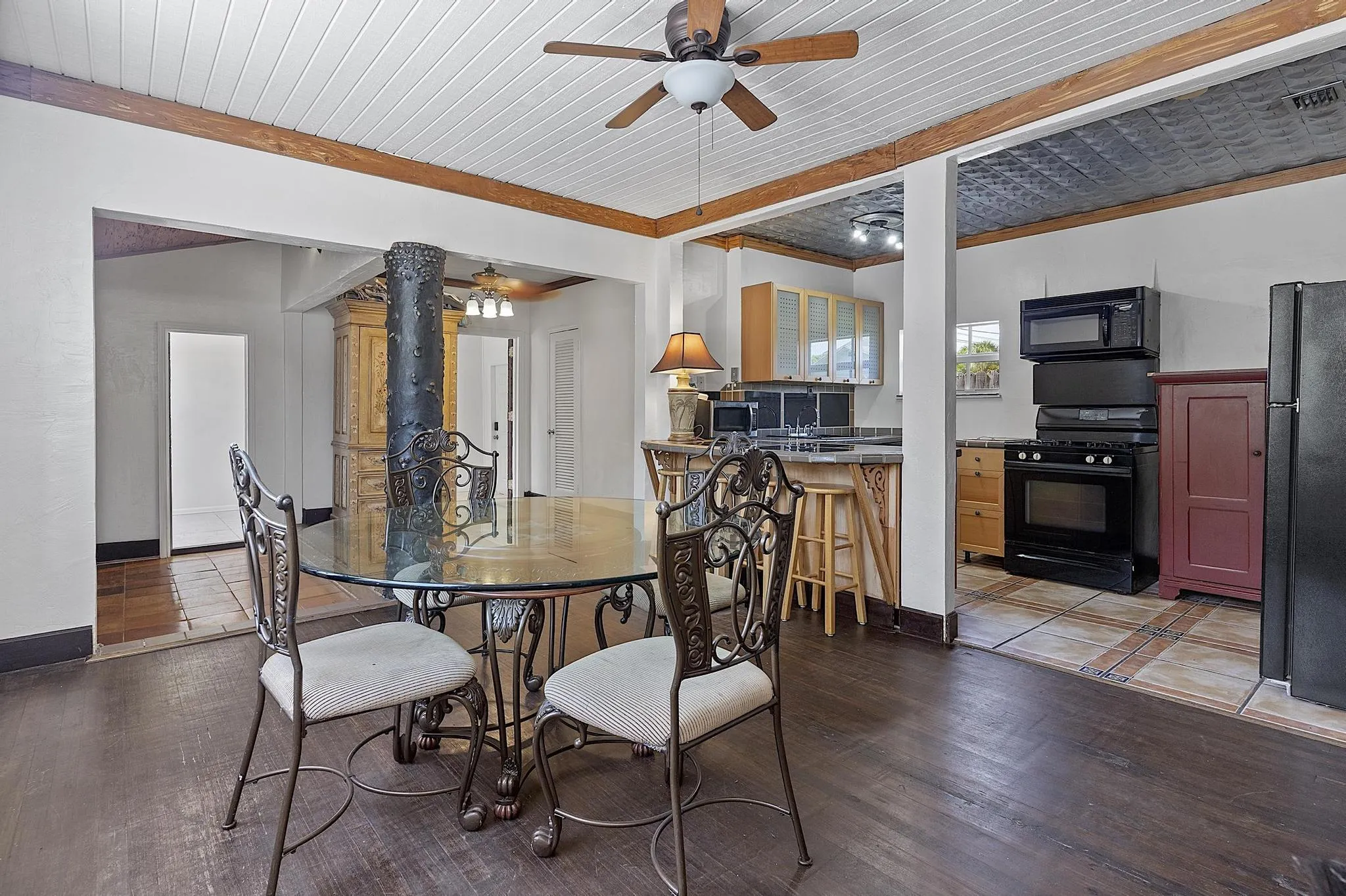 615 7th ave N - - 014
