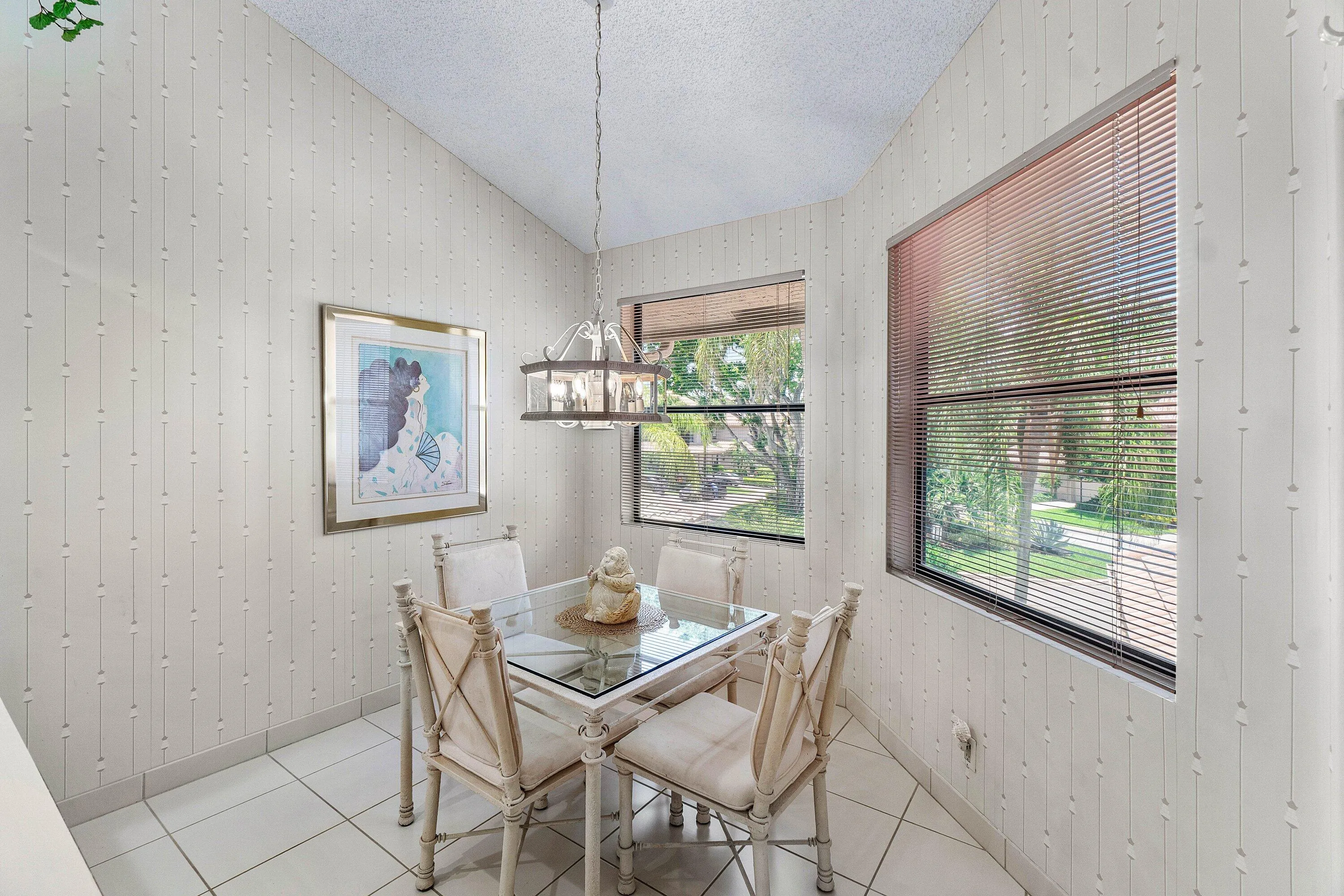 Breakfast area